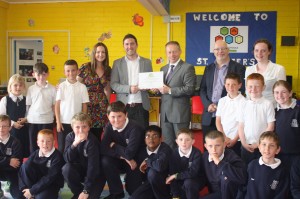 Receiving the award from Minister Cannon